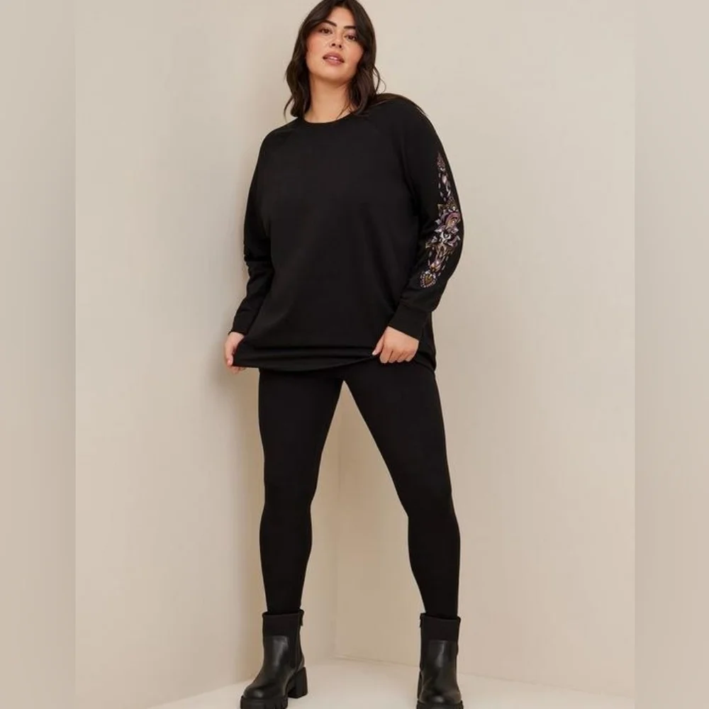 New Torrid Mandala Butterfly Super Soft Fleece Crew Neck Raglan Sweatshirt